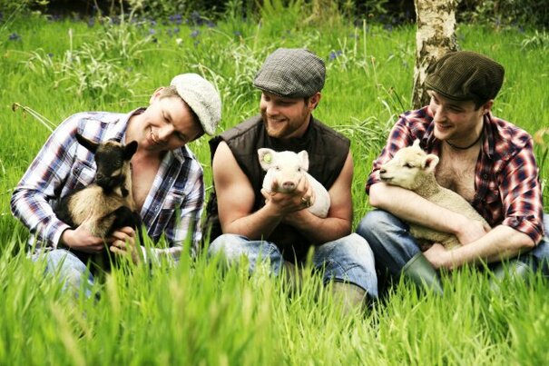 Road frontage farmer s tans and flat caps: It s the 2014 Irish Farmer