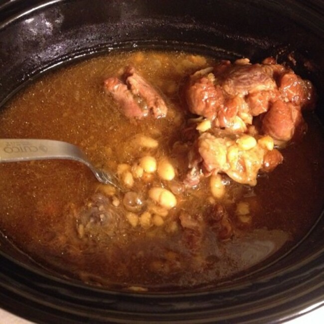 Made lunch for the guys: Oxtail soup.