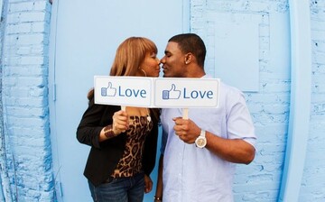 Worst Engagement Photos Ever Funny And Awkward Engagement Photos