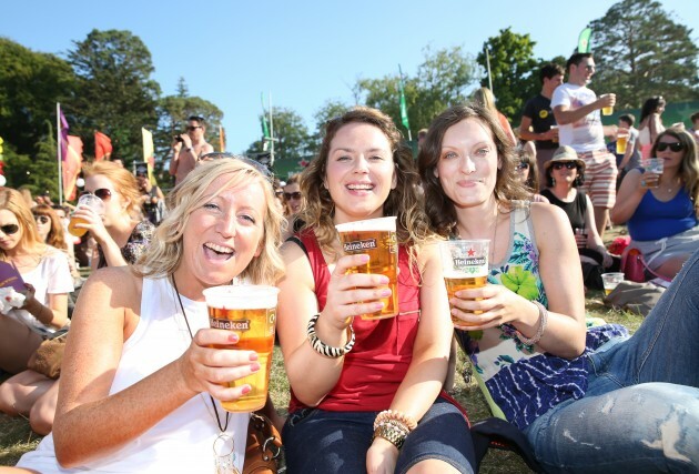 Longitude Festival fans (L