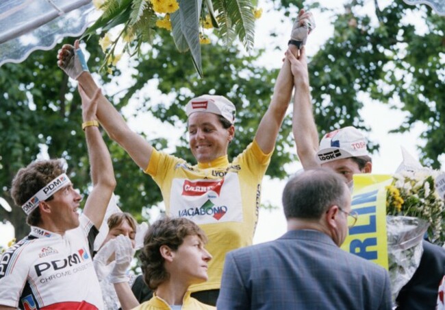 Pedro Delgado with Stephen Roche and Jeannie Longo