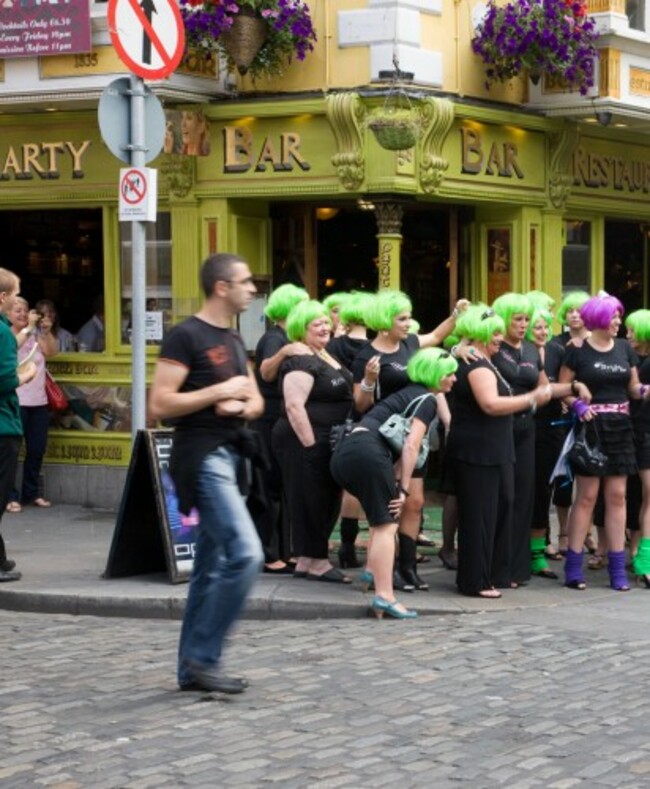 HEN PARTY IN TEMPLE BAR