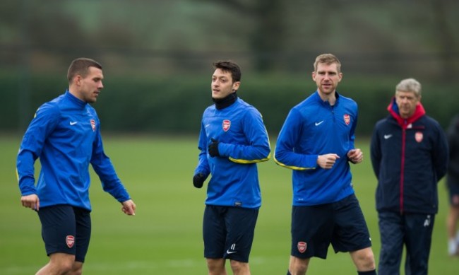 Soccer - UEFA Champions League - Round of 16 - Arsenal v Bayern Munich - Arsenal Training Session - London Colney