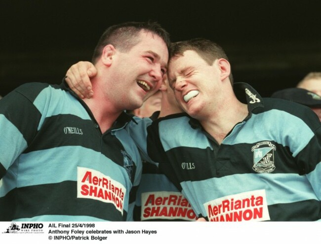 Anthony Foley celebrates with Jason Hayes