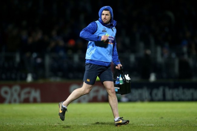 Rob Kearney acts as waterboy