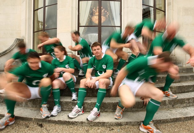 Brian O'Driscoll in the middle of the players