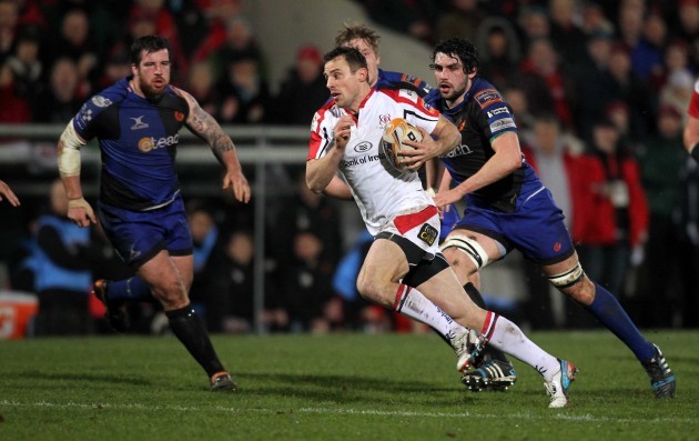Tommy Bowe runs in his first try of the night 28/2/2014