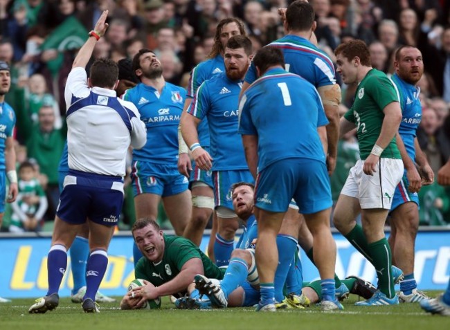 Jack McGrath is awarded a try by referee Nigel Owens