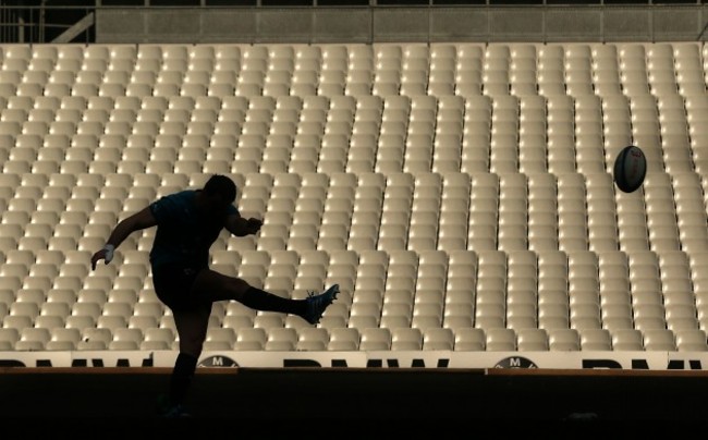 Jonathan Sexton practices his kicking