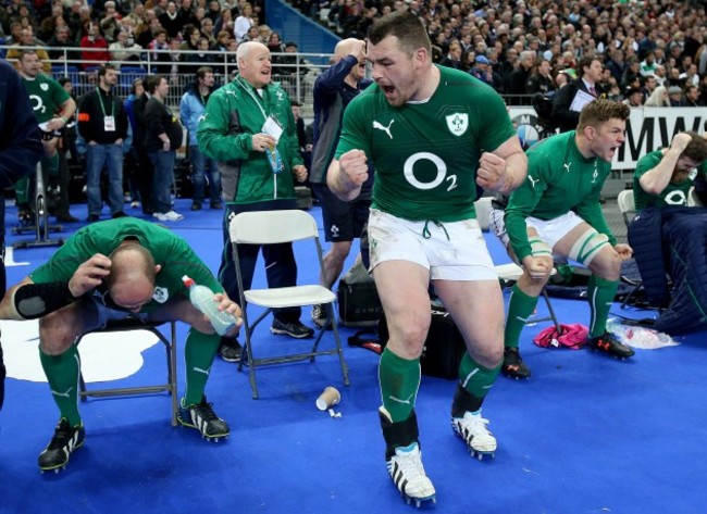 Rory Best, Cian Healy and Jordi Murphy celebrate at the final whistle