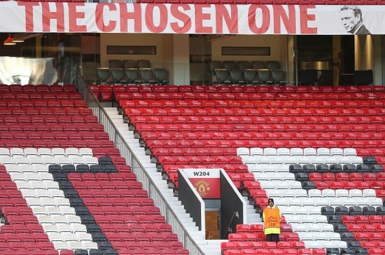 Soccer - UEFA Champions League - Round of 16 - Second Leg - Manchester United v Olympiakos - Old Trafford