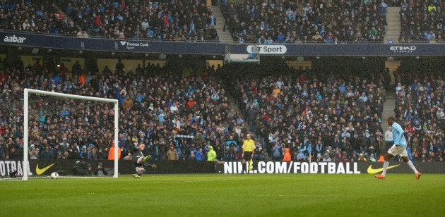 Soccer - Barclays Premier League - Manchester City v Fulham - Etihad Stadium