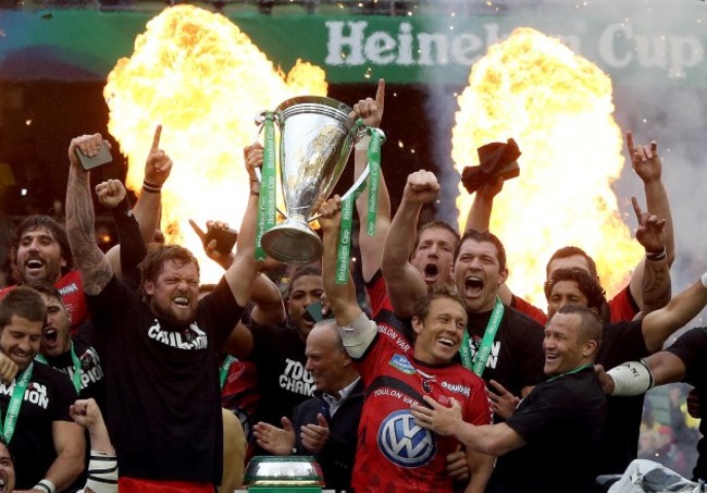 Jonny Wilkinson, Joe van Niekerk, Matt Giteau and Nick Kennedy lift the cup