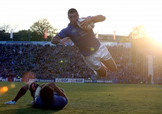 Rob Kearney scores a try