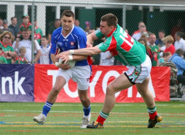 Joe Bell tackled by Barry Moran