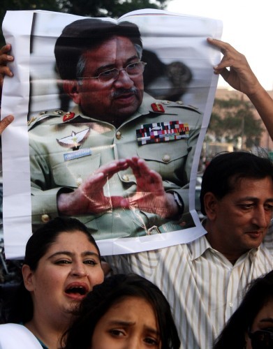 Musharraf supporters protest treason charge