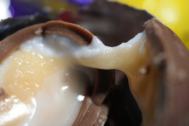 Cadbury's Dairy Milk Caramel Easter Egg Gooey!