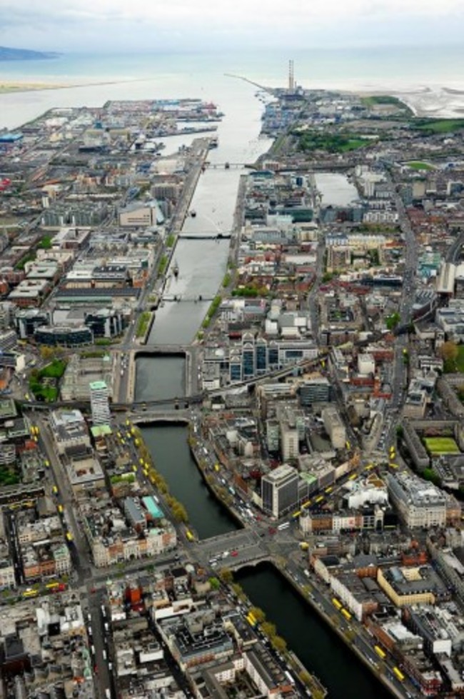 Over O'Connell Bridge