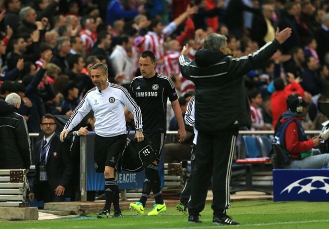 Soccer - UEFA Champions League - Semi Final - First Leg - Atletico Madrid v Chelsea - Vincente Calderon Stadium