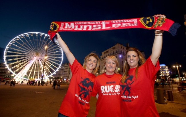 Sarah Murray, Aisling Murray from Patrickswell Co Limerick with Ann Acheson from Kildare