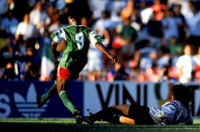 Soccer - World Cup Italia 90 - Second Round - Colombia v Cameroon