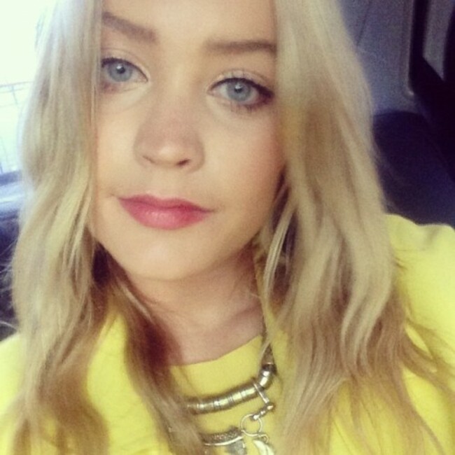 Wearing lots of yellow to @mtvuk today in a bid to make myself feel awake. Zonked!! #jetlagnofun