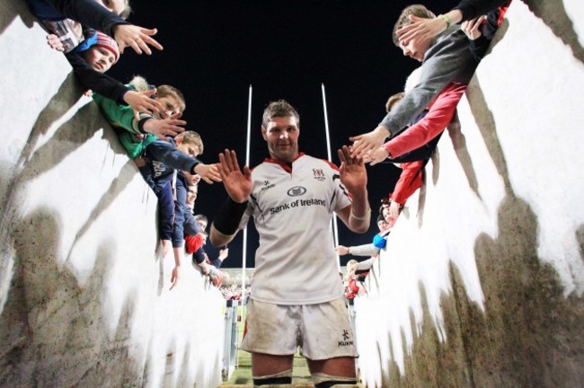 Johann Muller celebrates with fans