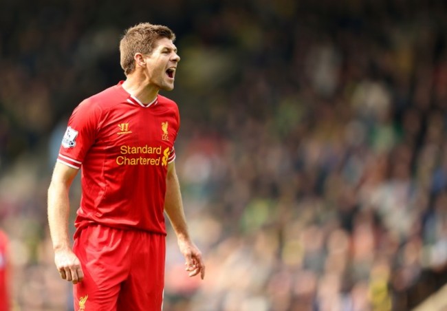 Soccer - Barclays Premier League - Norwich City v Liverpool - Carrow Road