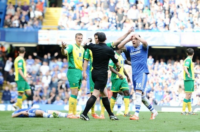 Soccer - Barclays Premier League - Chelsea v Norwich City - Stamford Bridge