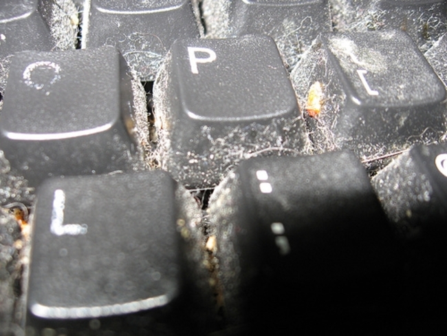 dirty_keyboard1-500x375