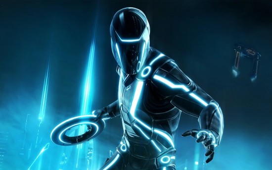 2010_tron_evolution-wide-1-