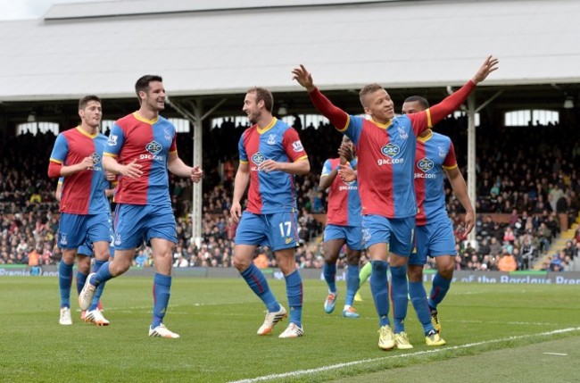 Soccer - Barclays Premier League - Fulham v Crystal Palace - Craven Cottage