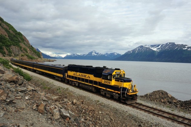 the-alaska-railroad-is-a-major-tourist-attraction-during-the-summer-when-the-denali-star-takes-passengers-from-anchorage-to-fairbanks-with-stops-in-denali-national-park-the-entire-trip-takes-12-hours