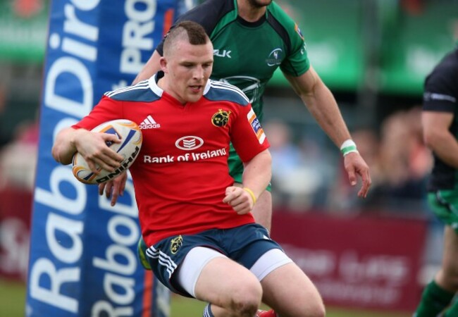 Andrew Conway scores a try