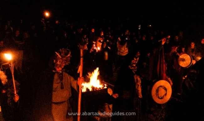 Pic 4 Samhain festival of fire at Tlachtga (Neil Jackman)