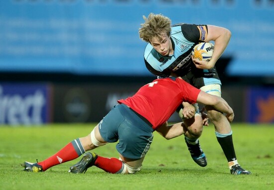 Dave Foley tackles Jonny Gray