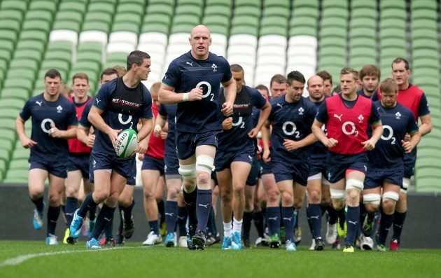 Paul O'Connell leads the players in a warm-up run  20/5//2014