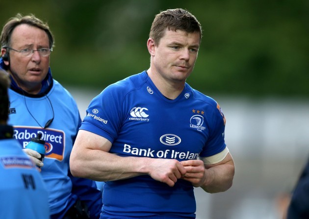 Brian O'Driscoll goes off injured