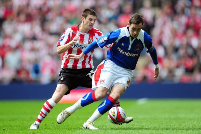 Soccer - Johnstone's Paint Trophy - Final - Carlisle United v Southampton - Wembley Stadium