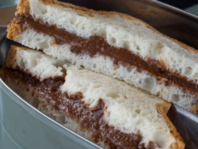 gluten-free-nutella-sandwich