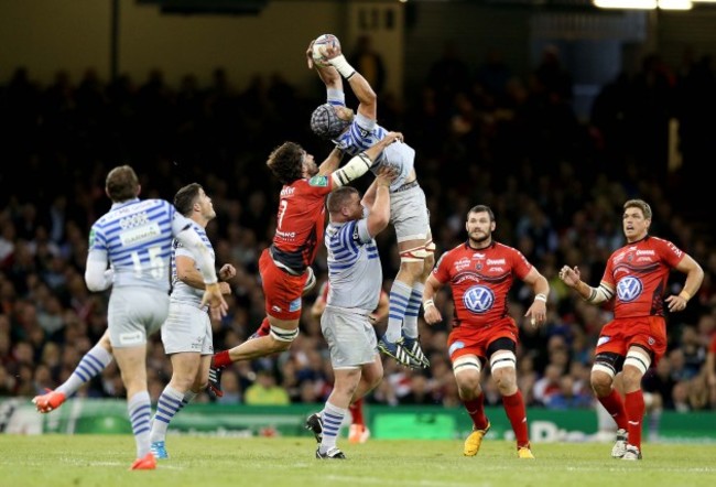 Juan Martin Fernandez Lobbe gets a yellow card after pulling down Alistair Hargreaves in the air