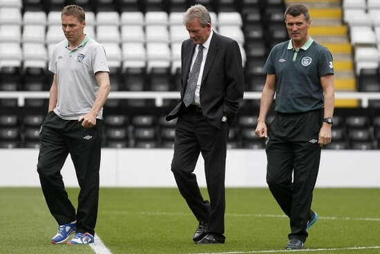 Roy Keane with Steve Guppy and Steve Walford