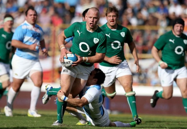 Luke Marshall tackled by Joaquin Tuculet