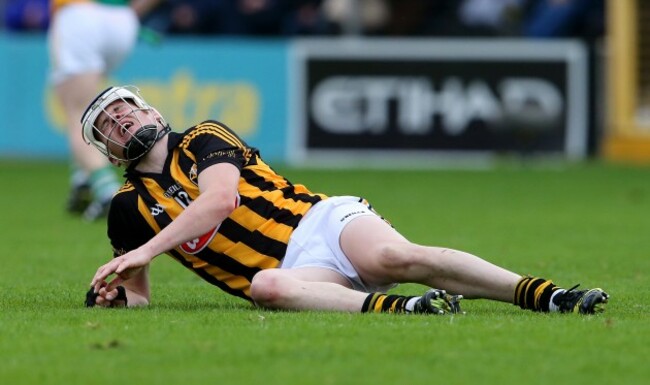 TJ Reid picks up an injury during the game
