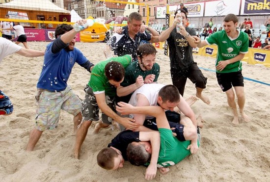 Ireland fans celebrate