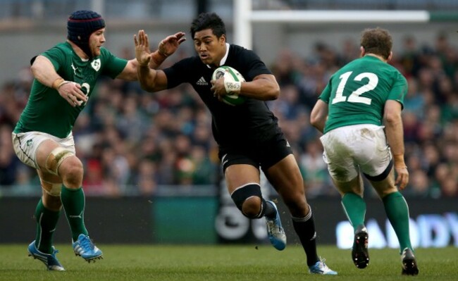 Sean O'Brien and Gordon D'Arcy with Julian Savea