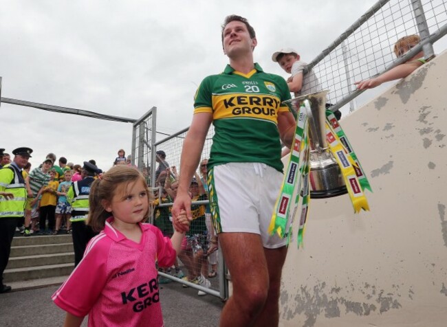 Eoin Brosnan with his daughter Annie after the game