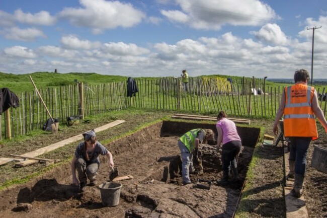 Tlachtga Image 5 Trench 3 Under excavation Neil Jackman