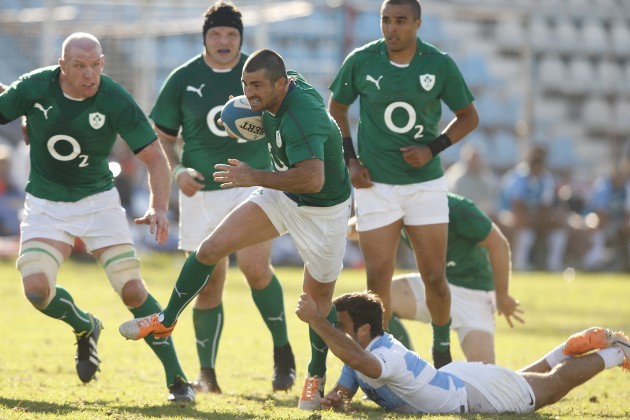 Rob Kearney supported by Paul O'Connell, Mike Ross and Simon Zebo