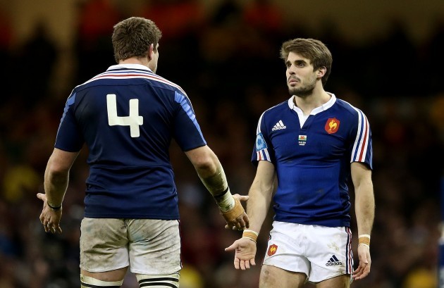 Pascal Pape and Hugo Bonneval dejected after a pass into touch
